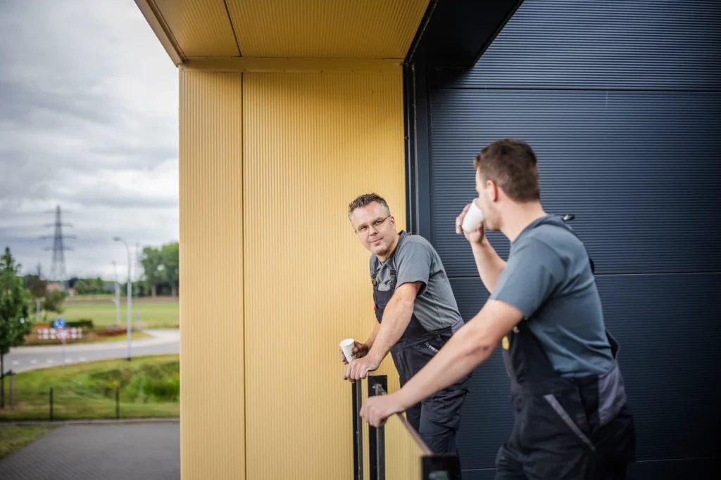 Kom werken bij het team van Damcon